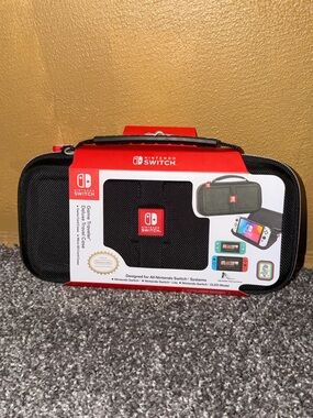 Nintendo Switch Game Traveler Deluxe Travel Case Storage Brand New With Tags NWT